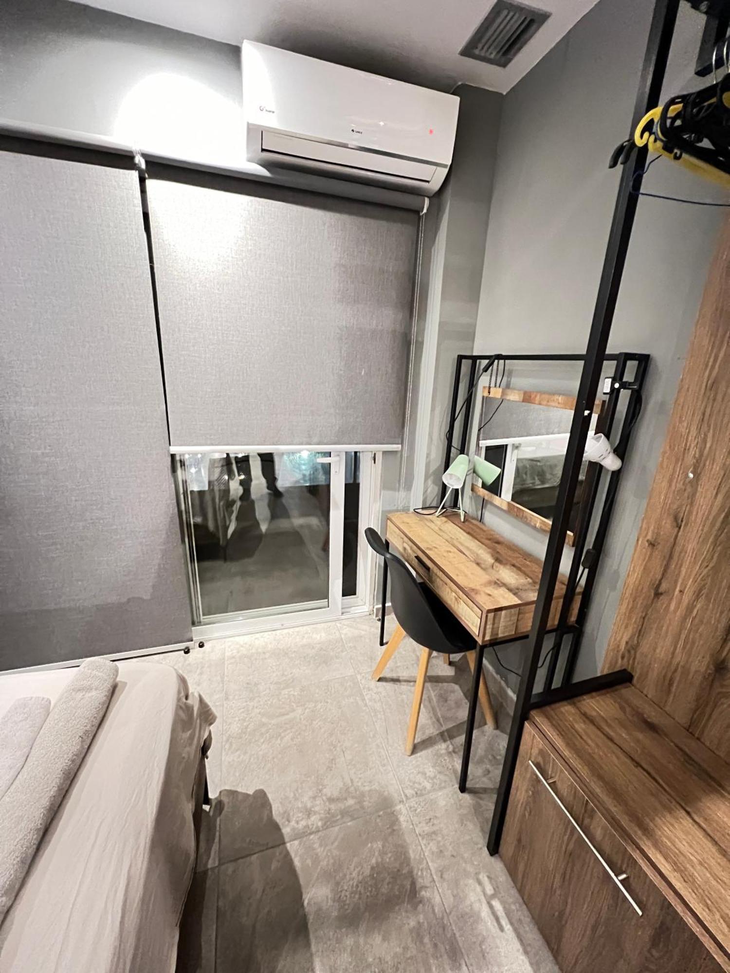 Modern Apartment In The Heart Of The City 亚历山德鲁波利斯 外观 照片
